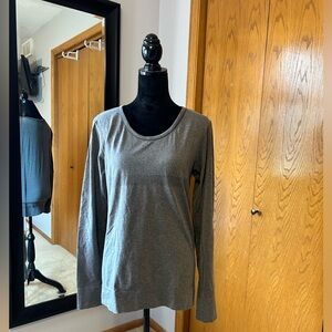 Zyia Medium Athletic Long Sleeve